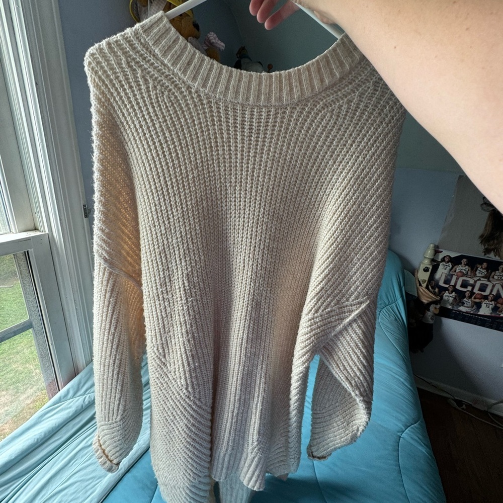 American Eagle sweater